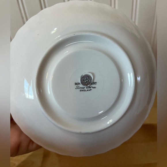 Vintage Tea Cup/ Saucer Stand - Picture 3 of 7